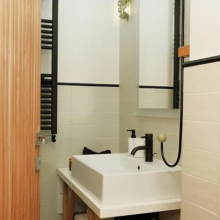 Sighe Boutique Rooms - Soggiorno Elegante A Pochi Minuti Di Auto Da Castro, Tricase Porto E Le Piscine Naturali Di Marina Serra *