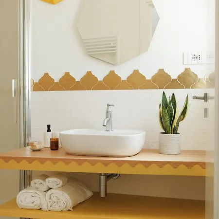 Sighé Boutique Rooms, le stanze più vicine all'Ospedale Cardinale Panico Affittacamere *