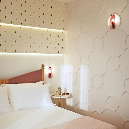 Sighé Boutique Rooms, le stanze più vicine all'Ospedale Cardinale Panico Affittacamere *